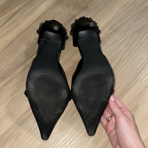 STEVE MADDEN HEELS - Picture 3 of 4